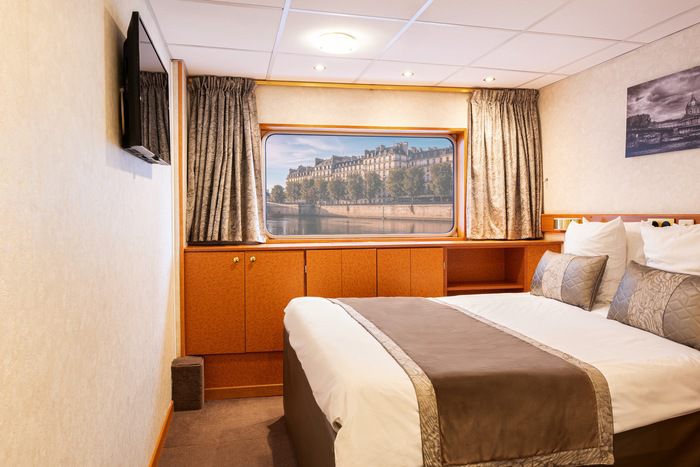 Main Deck 1 Double Bed Cat C